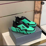 Charger l'image dans la galerie, chaussure prada
