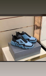 Charger l'image dans la galerie, chaussure prada
